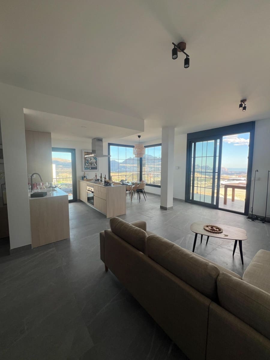 3 bedroom Villa for sale in Polop with pool - € 483,125 (Ref: 8838539)