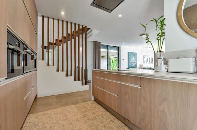 6 soveværelse Villa til salg i Finestrat med swimmingpool garage - € 1.495.000 (Ref: 8847642)