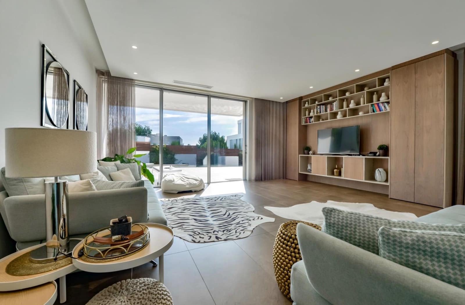 6 bedroom Villa for sale in Finestrat with pool garage - € 1,495,000 (Ref: 8847642)