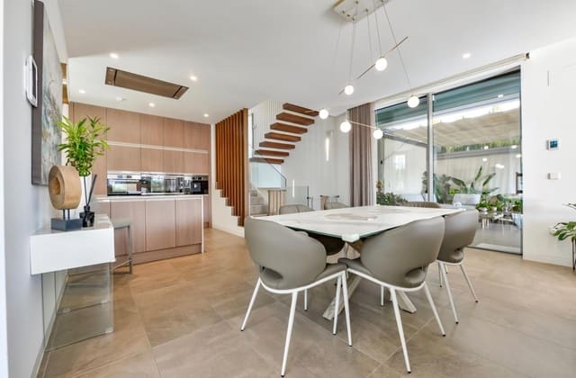 6 soveværelse Villa til salg i Finestrat med swimmingpool garage - € 1.495.000 (Ref: 8847642)