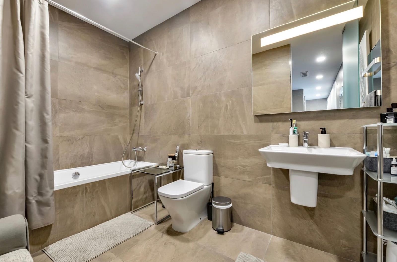 6 bedroom Villa for sale in Finestrat with pool garage - € 1,495,000 (Ref: 8847642)