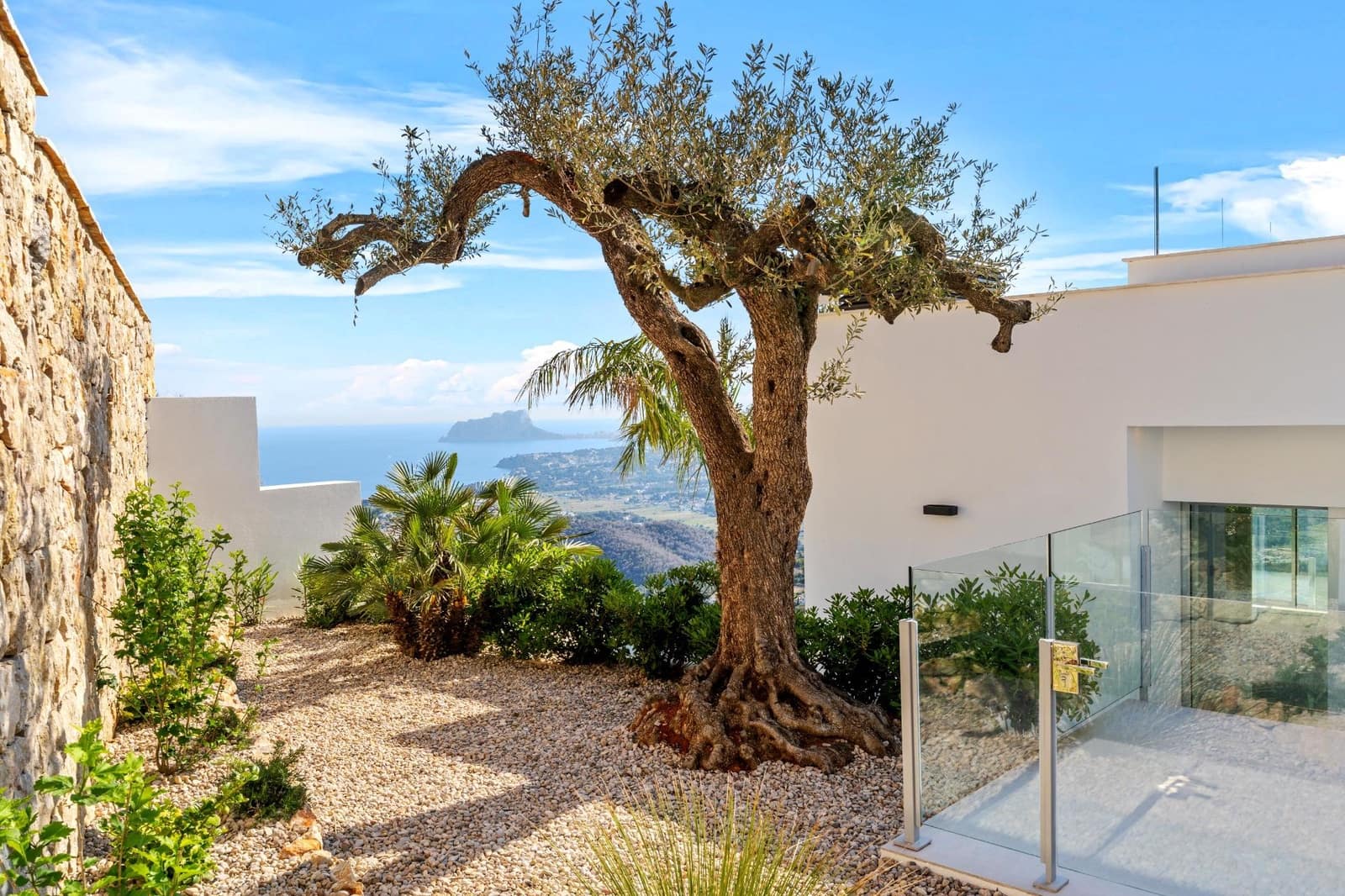 3 makuuhuone Huvila myytävänä paikassa Cumbre del Sol mukana uima-altaan - 1 600 850 € (Ref: 9038032)