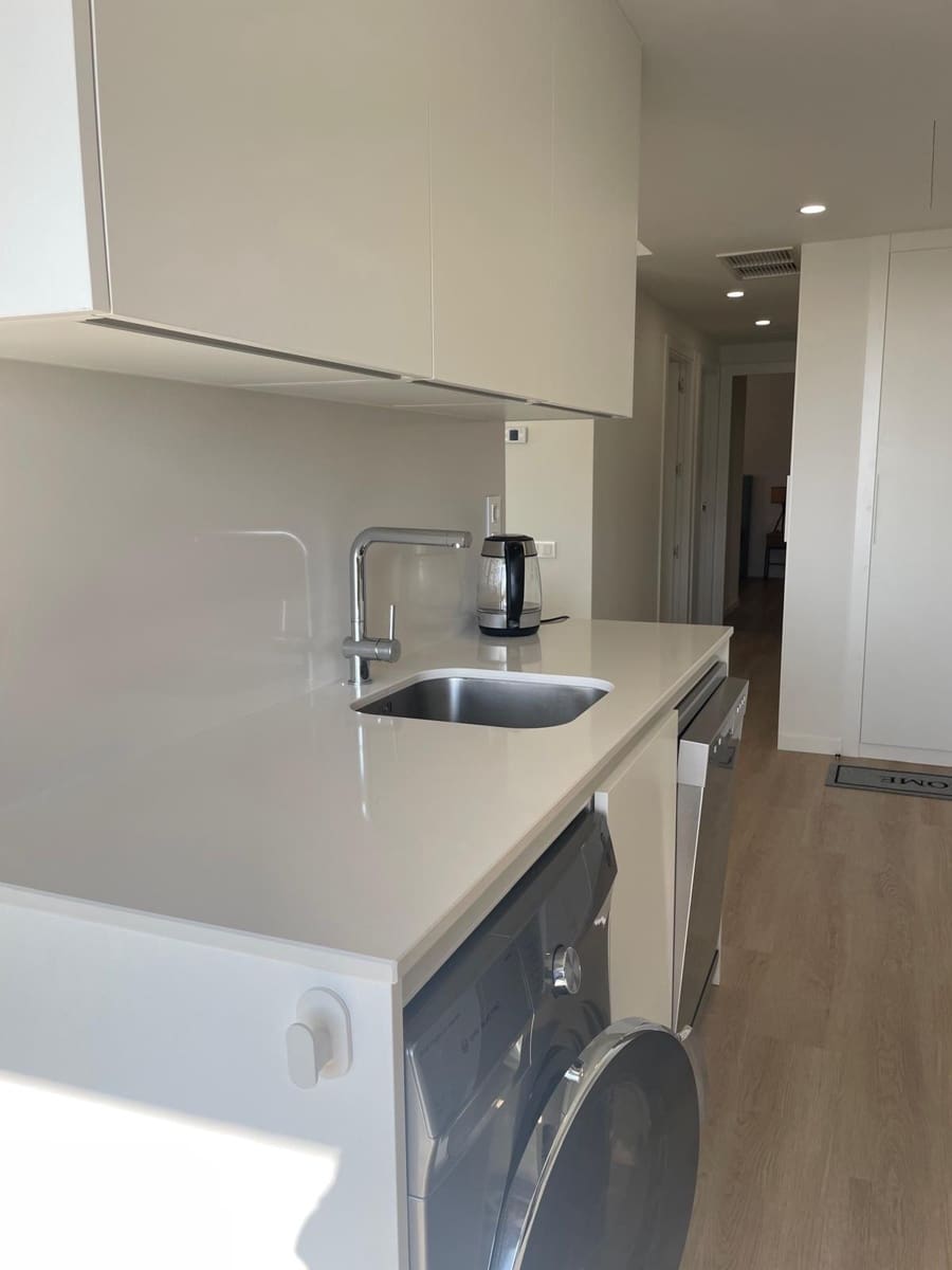 3 bedroom Apartment for rent in Alicante / Alacant city with pool garage - € 1,700 (Ref: 9504300)