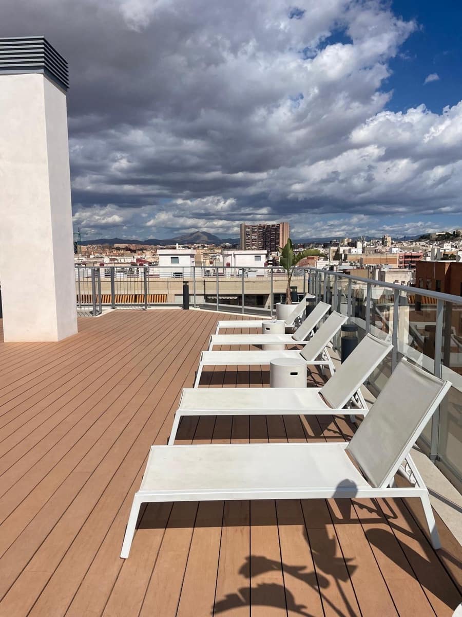 3 bedroom Apartment for rent in Alicante / Alacant city with pool garage - € 1,700 (Ref: 9504300)