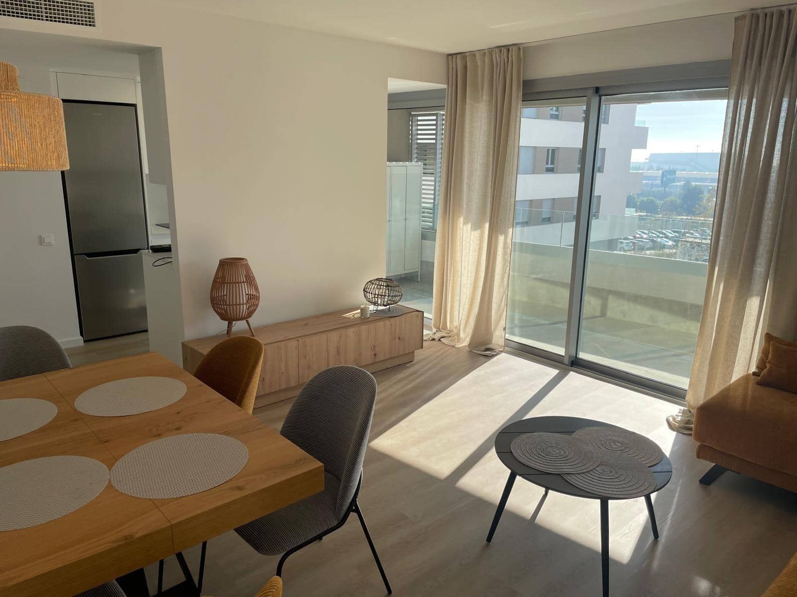 3 bedroom Apartment for rent in Alicante / Alacant city with pool garage - € 1,700 (Ref: 9504300)