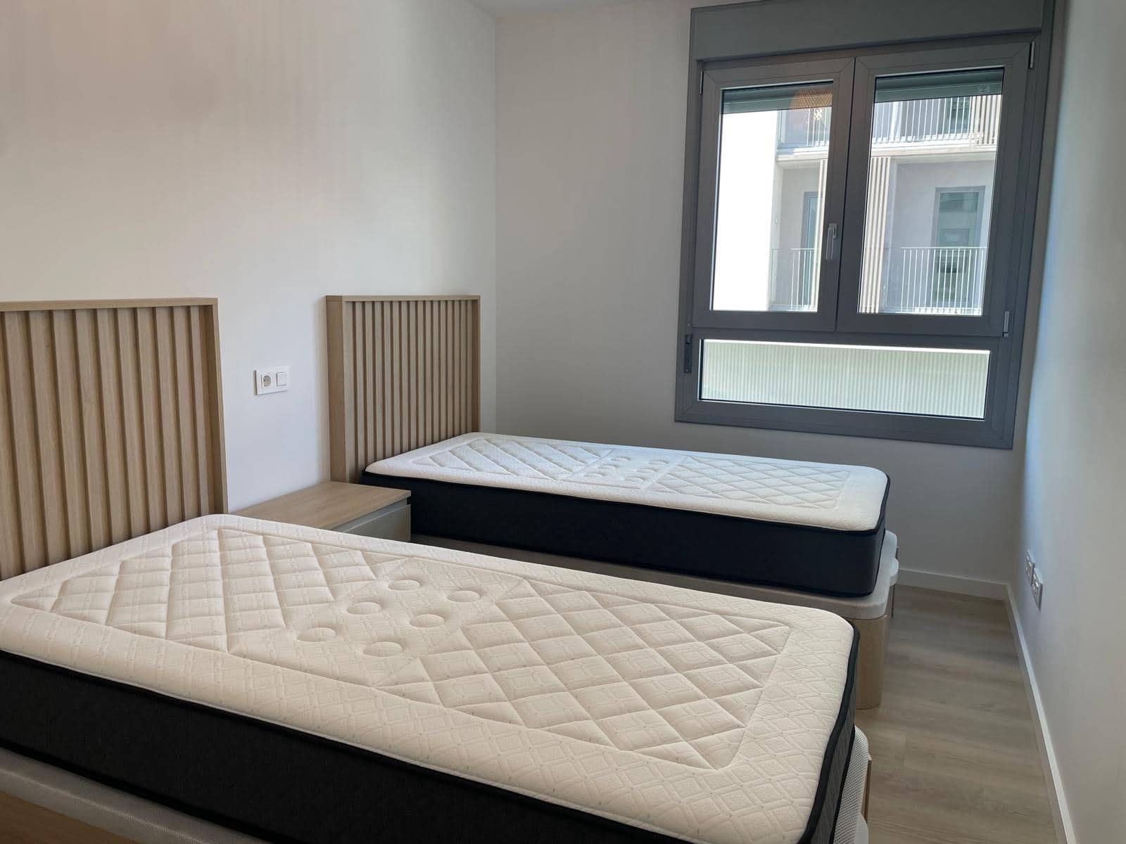 3 bedroom Apartment for rent in Alicante / Alacant city with pool garage - € 1,700 (Ref: 9504300)