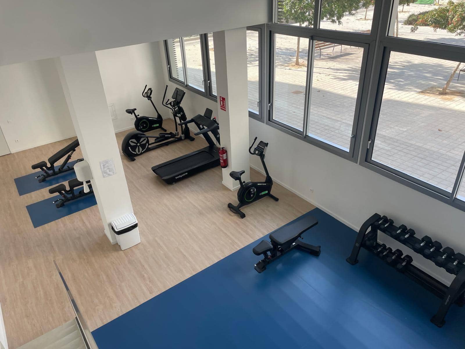 3 bedroom Apartment for rent in Alicante / Alacant city with pool garage - € 1,700 (Ref: 9504300)