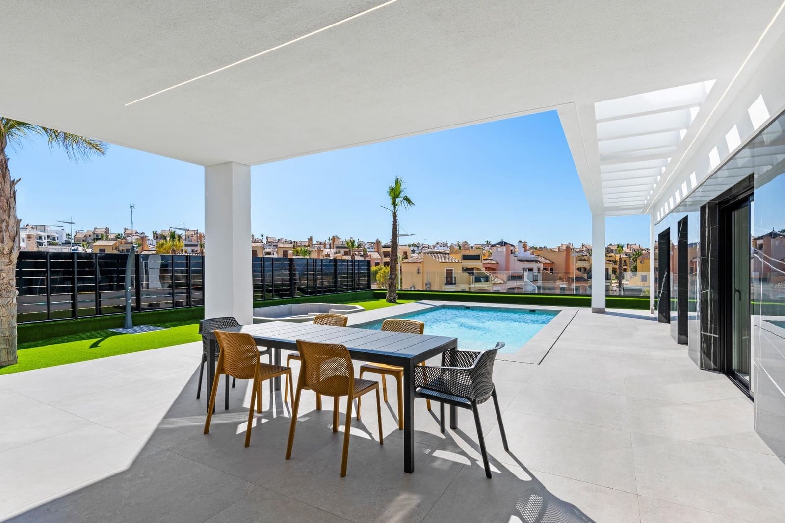 3 bedroom Villa for sale in Algorfa with pool - € 670,000 (Ref: 9829164)