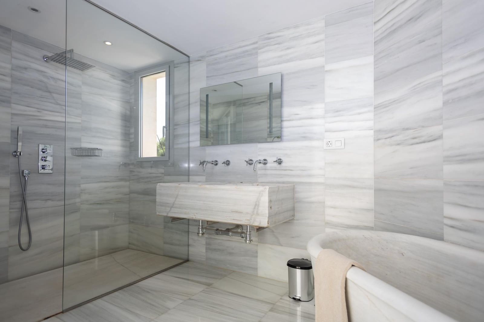 4 quarto Moradia para venda em Altea com piscina - 3 450 000 € (Ref: 9947931)