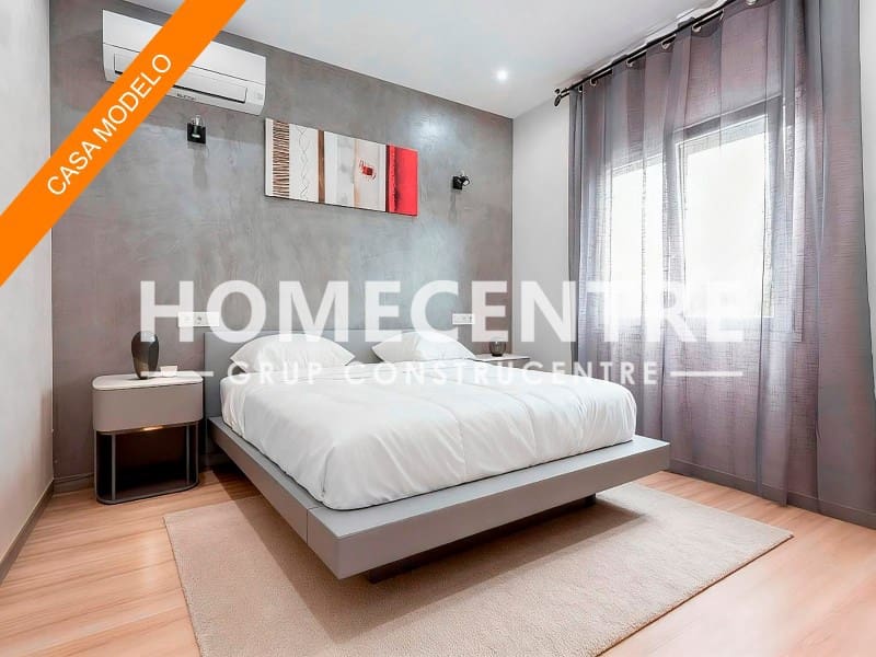 4 Zimmer Villa zu verkaufen in Empuriabrava mit Garage - 695.000 € (Ref: 9321751)