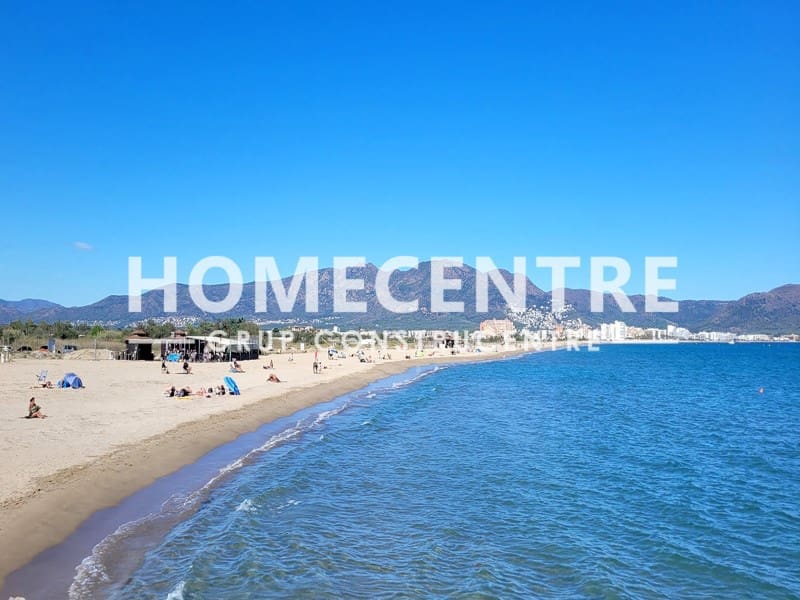 4 Zimmer Villa zu verkaufen in Empuriabrava mit Garage - 695.000 € (Ref: 9321751)