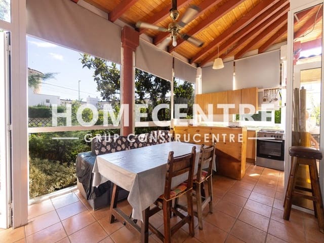 3 sypialnia Willa na sprzedaż w Empuriabrava, Castelló d'Empúries z garażem - 499 000 € (Ref: 9321752)