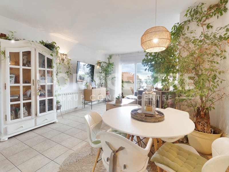 3 makuuhuone Huoneisto myytävänä paikassa Santa Margarida mukana 
autotalli - 245 000 € (Ref: 9335307)