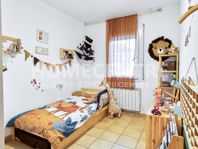 3 makuuhuone Huoneisto myytävänä paikassa Santa Margarida mukana 
autotalli - 245 000 € (Ref: 9335307)