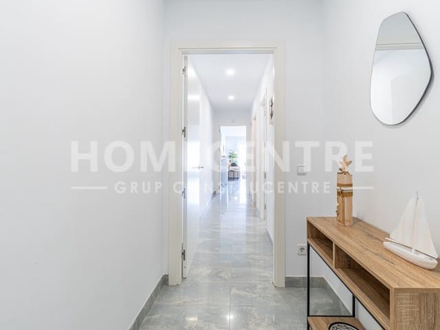 3 soveværelse Byhus til salg i Empuriabrava, Castelló d'Empúries - € 465.000 (Ref: 9335308)