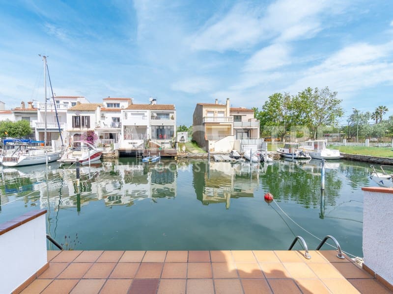 3 sovrum Hus till salu i Empuriabrava - 465 000 € (Ref: 9335308)