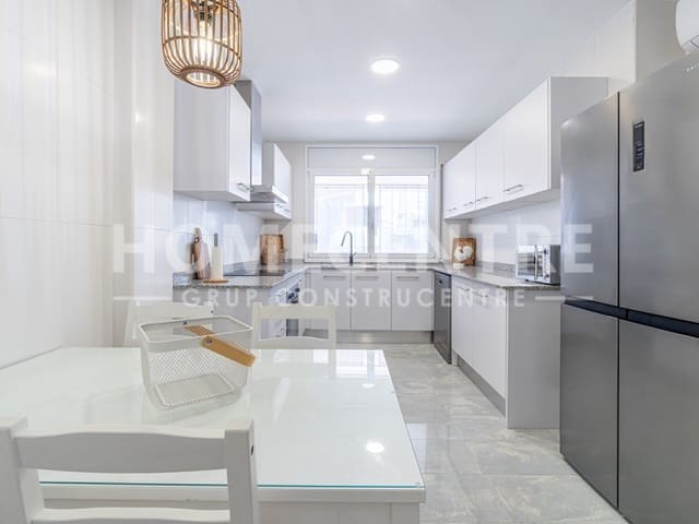 3 soveværelse Byhus til salg i Empuriabrava, Castelló d'Empúries - € 465.000 (Ref: 9335308)