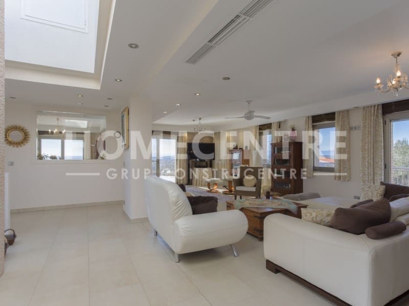 5 sypialnia Finka/Dom wiejski na sprzedaż w Vilajuiga z basenem garażem - 890 000 € (Ref: 9335309)