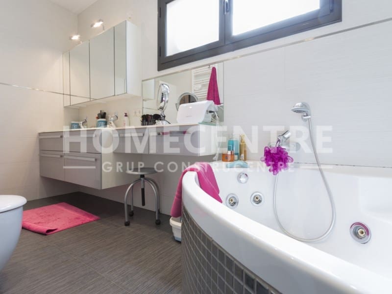 5 chambre Villa/Maison à vendre à Empuriabrava avec piscine garage - 1 380 000 € (Ref: 9335310)