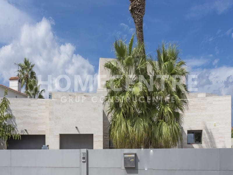 5 chambre Villa/Maison à vendre à Empuriabrava avec piscine garage - 1 380 000 € (Ref: 9335310)