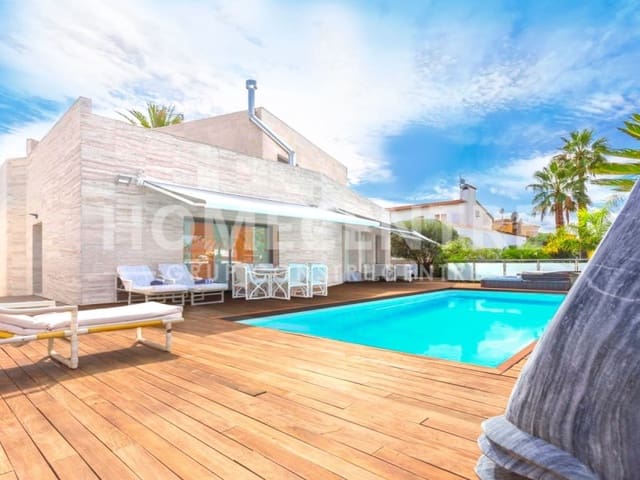 5 bedroom Villa for sale in Empuriabrava, Castelló d'Empúries with pool garage - € 1,380,000 (Ref: 9335310)
