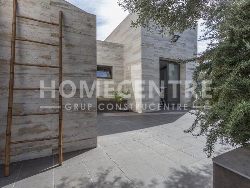 5 chambre Villa/Maison à vendre à Empuriabrava avec piscine garage - 1 380 000 € (Ref: 9335310)