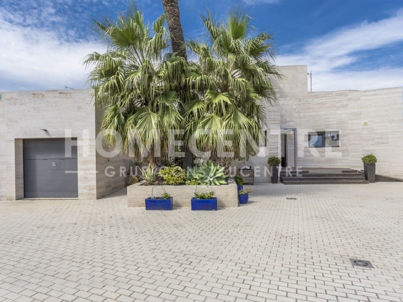 5 chambre Villa/Maison à vendre à Empuriabrava avec piscine garage - 1 380 000 € (Ref: 9335310)