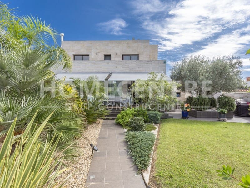 5 chambre Villa/Maison à vendre à Empuriabrava avec piscine garage - 1 380 000 € (Ref: 9335310)