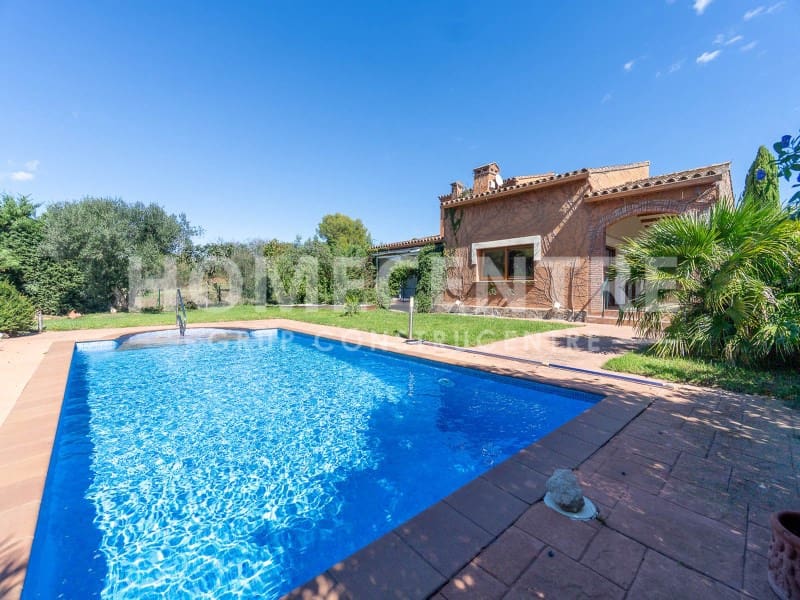 4 bedroom Villa for sale in Peralada with garage - € 795,000 (Ref: 9335311)