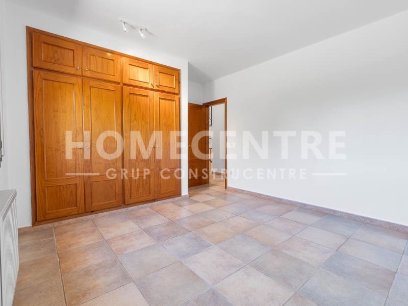 4 bedroom Villa for sale in Peralada with garage - € 795,000 (Ref: 9335311)