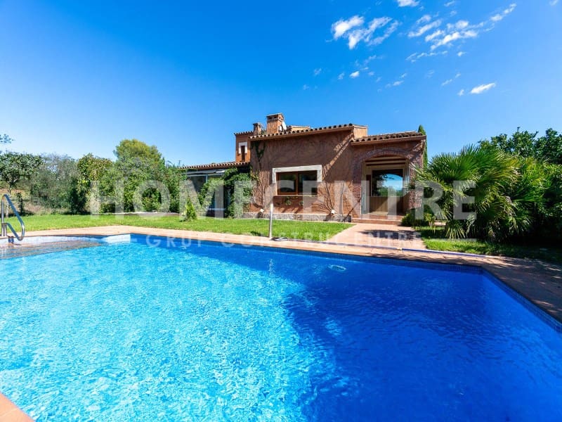4 bedroom Villa for sale in Peralada with garage - € 795,000 (Ref: 9335311)