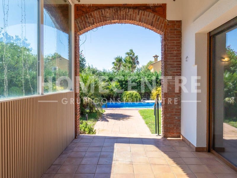 4 bedroom Villa for sale in Peralada with garage - € 795,000 (Ref: 9335311)