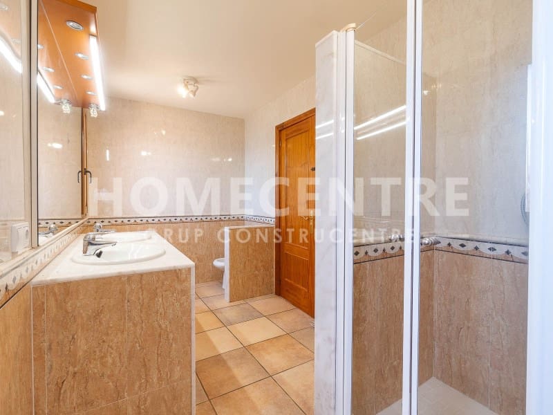 4 bedroom Villa for sale in Peralada with garage - € 795,000 (Ref: 9335311)