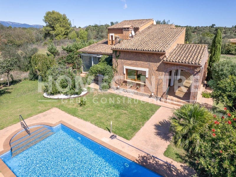4 bedroom Villa for sale in Peralada with garage - € 795,000 (Ref: 9335311)