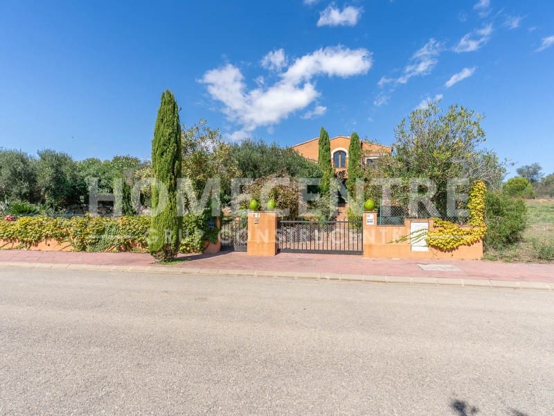 4 bedroom Villa for sale in Peralada with garage - € 795,000 (Ref: 9335311)