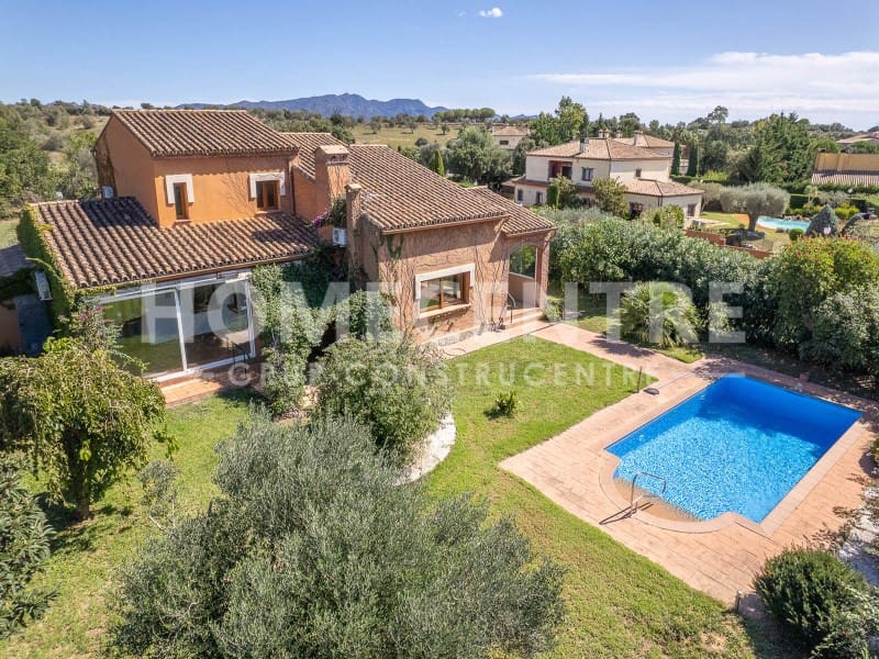 4 bedroom Villa for sale in Peralada with garage - € 795,000 (Ref: 9335311)