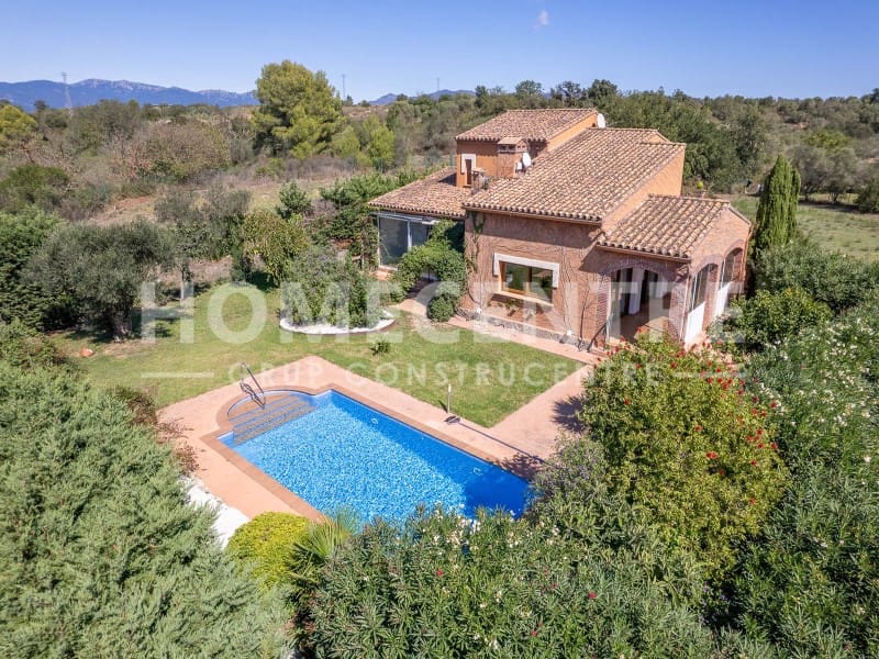 4 bedroom Villa for sale in Peralada with garage - € 795,000 (Ref: 9335311)
