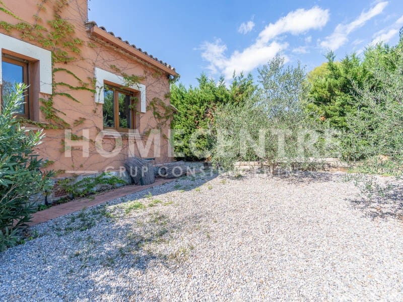 4 bedroom Villa for sale in Peralada with garage - € 795,000 (Ref: 9335311)