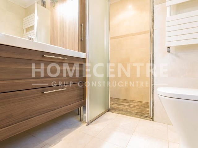 4 chambre Villa/Maison à vendre à Empuriabrava, Castelló d'Empúries avec garage - 900 000 € (Ref: 9335314)