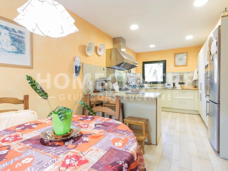 4 chambre Villa/Maison à vendre à Empuriabrava avec garage - 900 000 € (Ref: 9335314)
