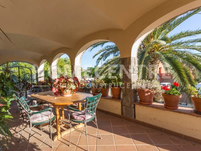 4 chambre Villa/Maison à vendre à Empuriabrava avec garage - 900 000 € (Ref: 9335314)