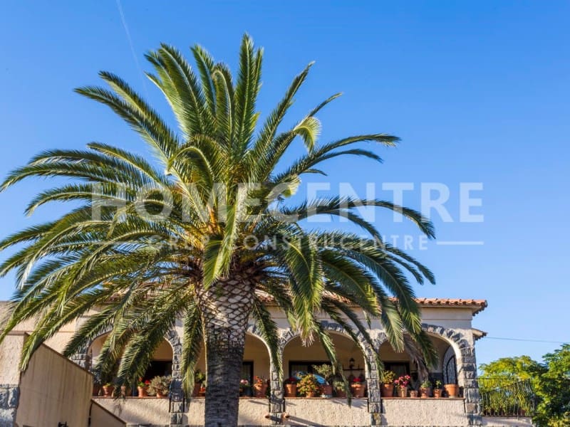 4 chambre Villa/Maison à vendre à Empuriabrava avec garage - 900 000 € (Ref: 9335314)