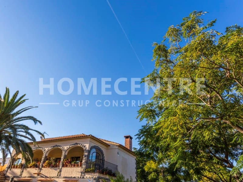 4 chambre Villa/Maison à vendre à Empuriabrava avec garage - 900 000 € (Ref: 9335314)