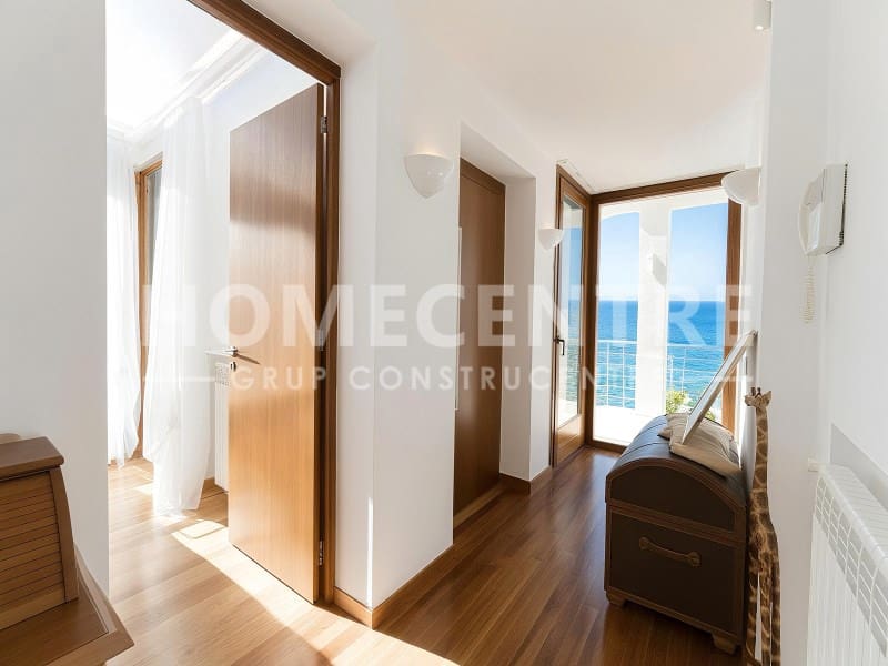 5 slaapkamer Villa te koop in Roses - € 2.649.000 (Ref: 9335315)