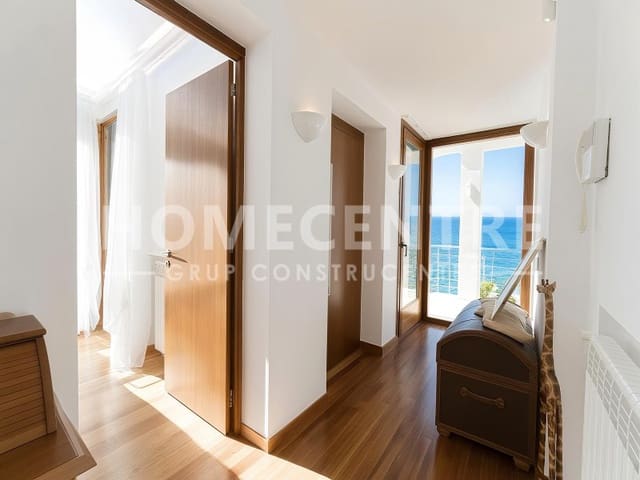 5 bedroom Villa for sale in Roses - € 2,649,000 (Ref: 9335315)