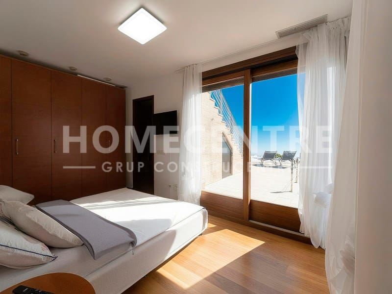 5 slaapkamer Villa te koop in Roses - € 2.649.000 (Ref: 9335315)