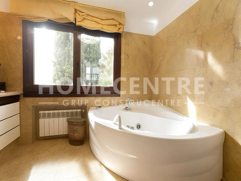 5 slaapkamer Villa te koop in Roses - € 2.649.000 (Ref: 9335315)