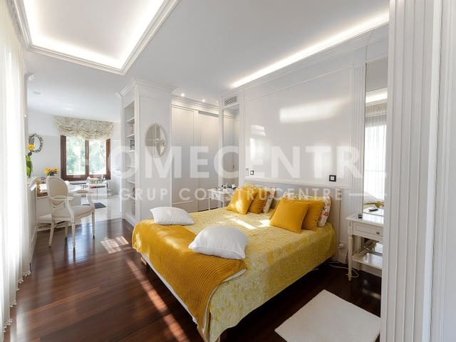 5 bedroom Villa for sale in Roses - € 2,649,000 (Ref: 9335315)