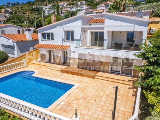 3 makuuhuone Huvila myytävänä paikassa Roses - 765 000 € (Ref: 9335316)