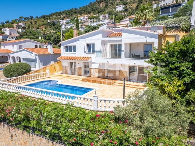 3 makuuhuone Huvila myytävänä paikassa Roses - 765 000 € (Ref: 9335316)